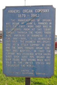 Marker near where the Hinners factory was located; the building no longer exists and the site is now part of a city park. 